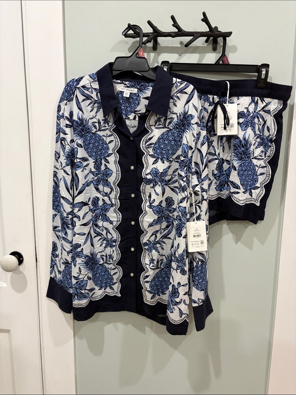 NWT Free Assembly Chic Blue Pineapple Print Pull On Shorts and button shirt M